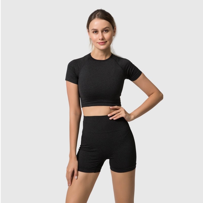 FlexFit Seamless Women’s Yoga Set: Comfort & Style